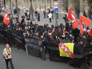 Les autonomes nationalistes, version française, lors d'une manifestation à Paris le 12 mai 2011.
